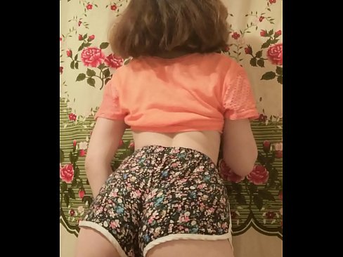 ❤️ سیکسی نوجوان بیب کیمرے پر اپنی شارٹس اتار رہی ہے۔ ☑  ہم پر ur.filmepornonline.ru