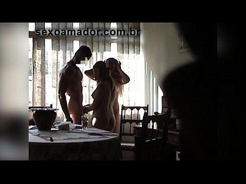 ❤️ جنسی دوست ایک دیو آدمی اور اس کے ساتھ ایک تھریسم کو مدعو کرتے ہیں۔ ☑  ہم پر ur.filmepornonline.ru